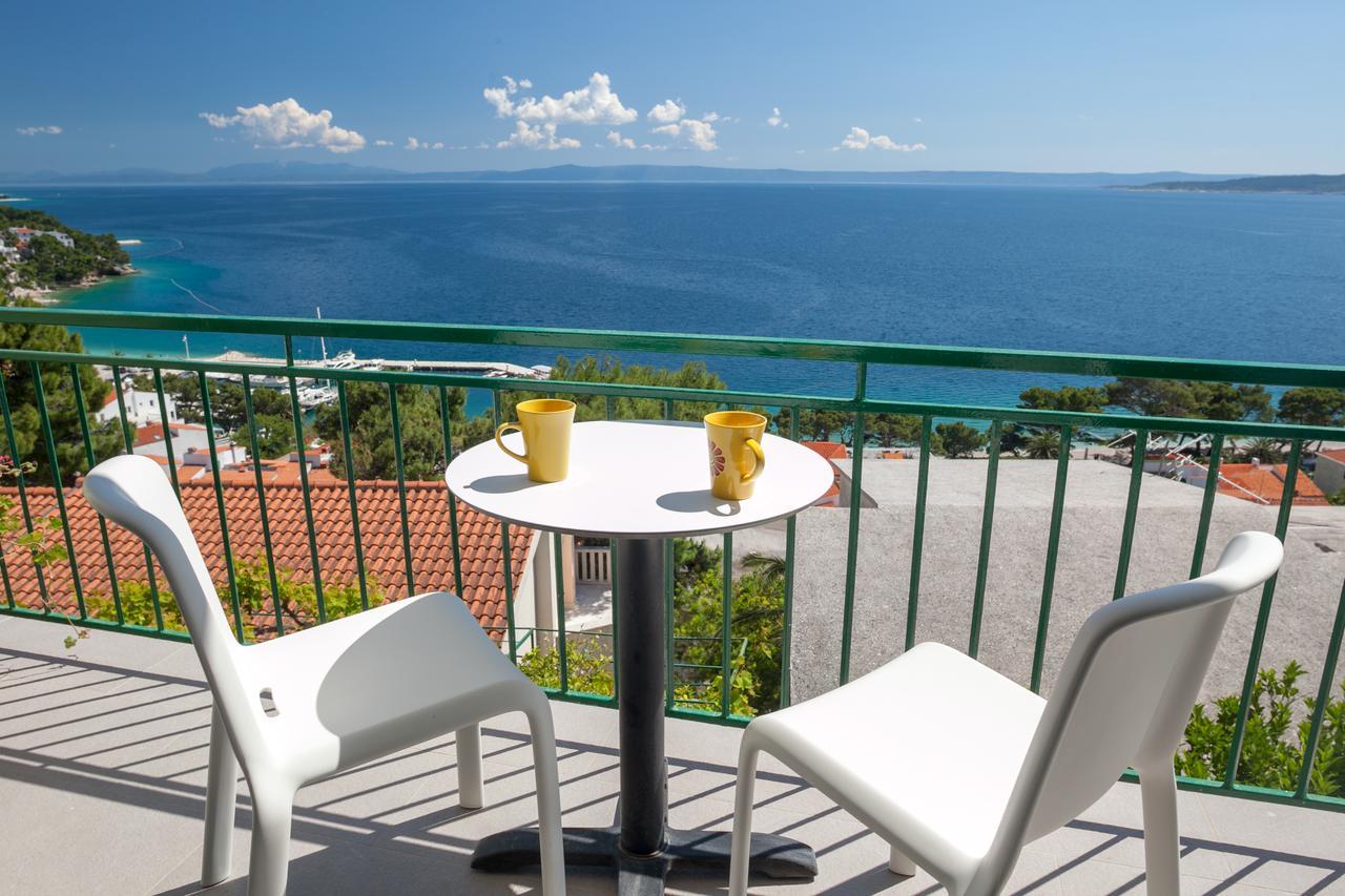Apartments Juric Brela Luaran gambar
