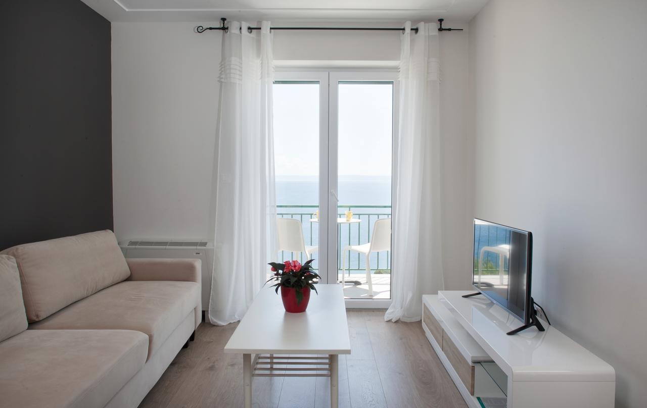 Apartments Juric Brela Luaran gambar