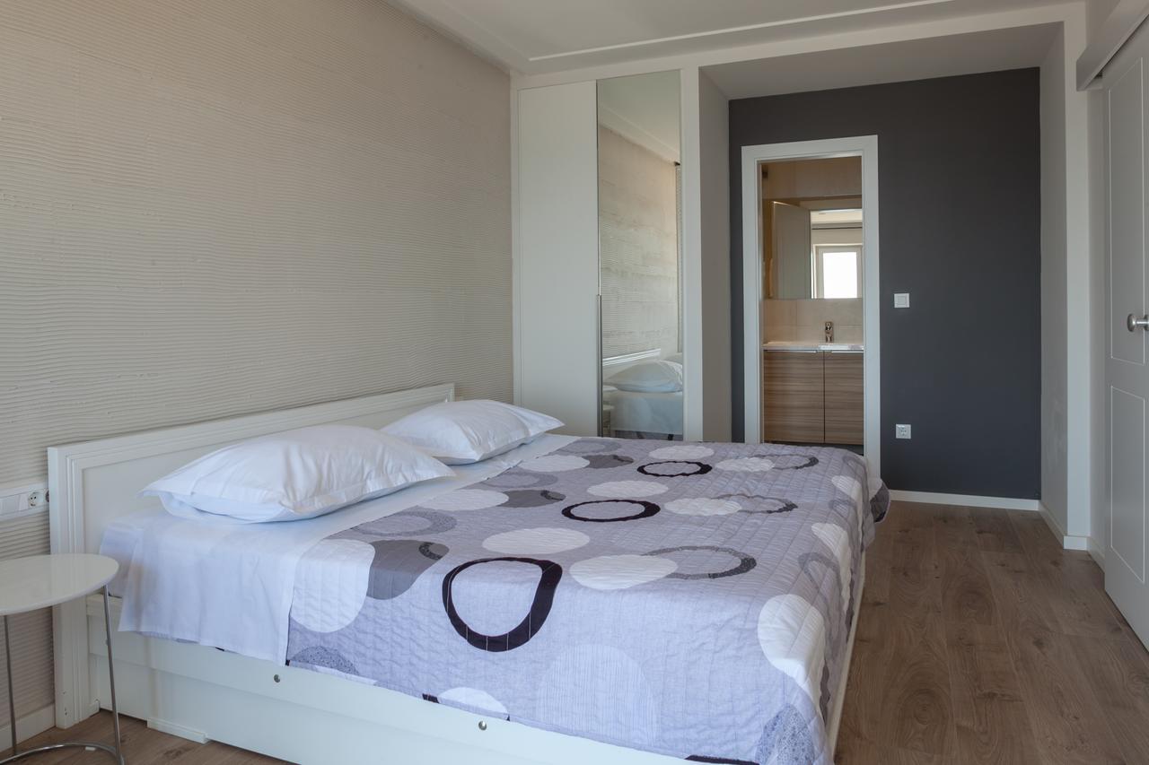 Apartments Juric Brela Luaran gambar