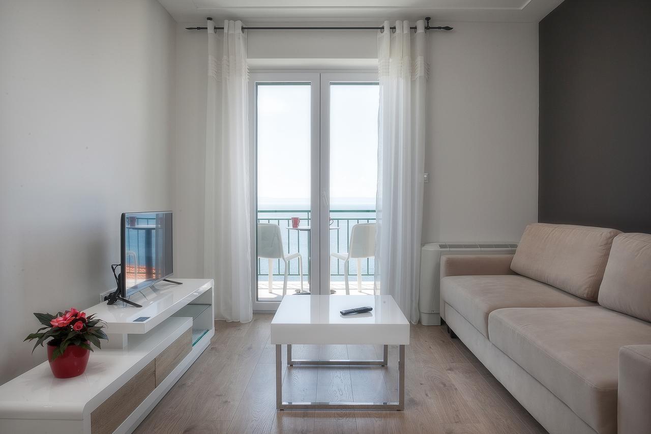 Apartments Juric Brela Luaran gambar