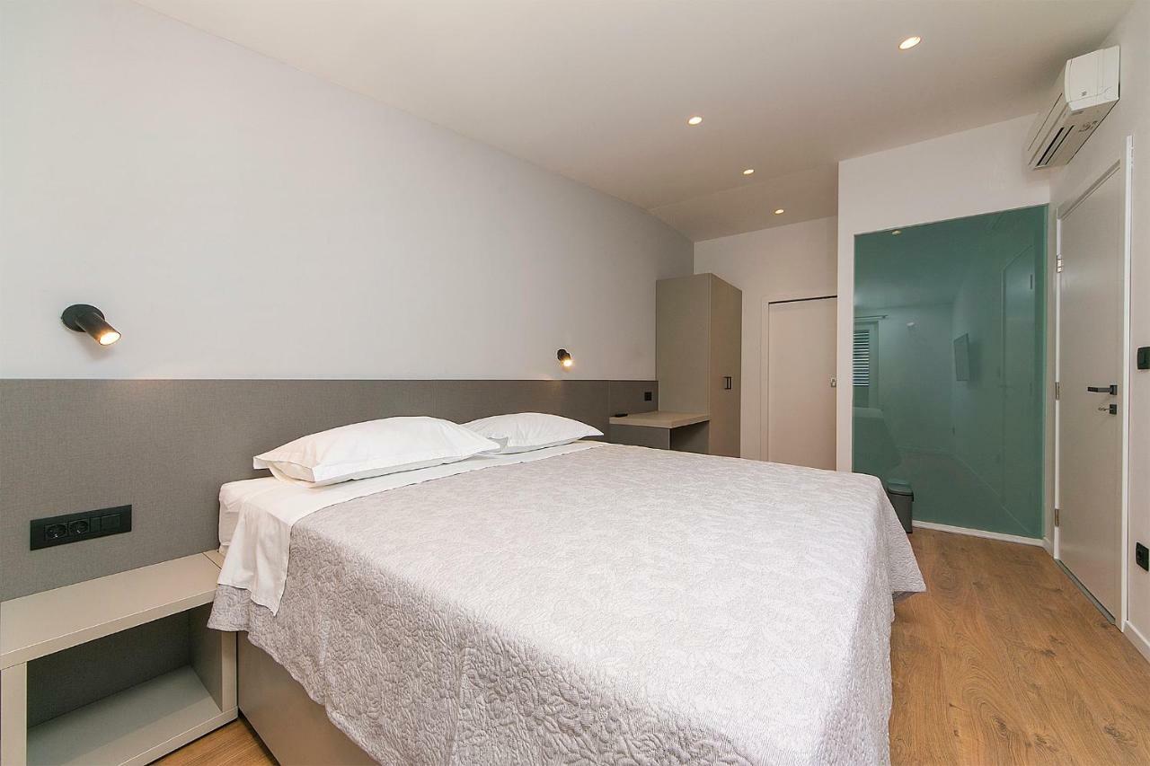Apartments Juric Brela Luaran gambar