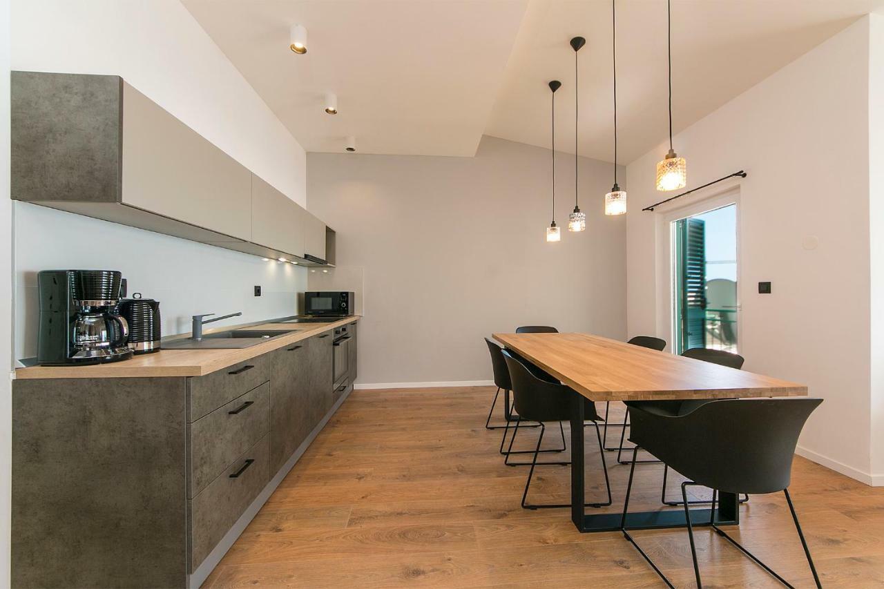 Apartments Juric Brela Luaran gambar