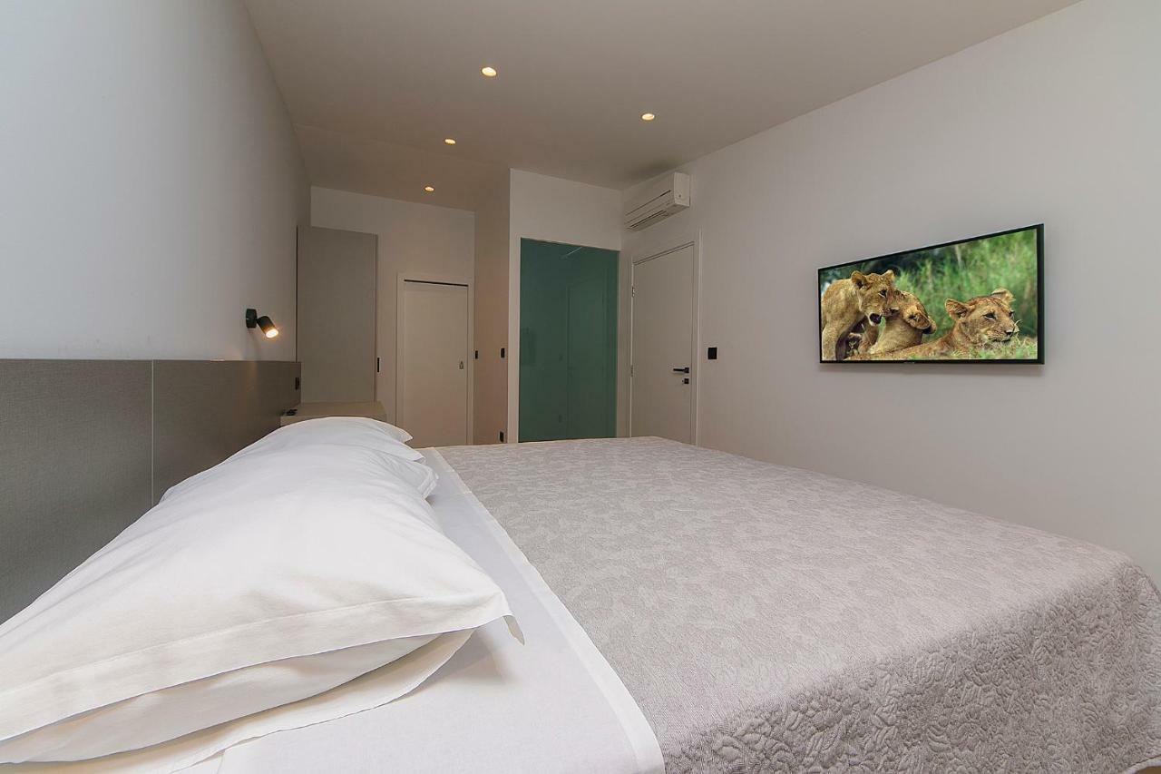 Apartments Juric Brela Luaran gambar