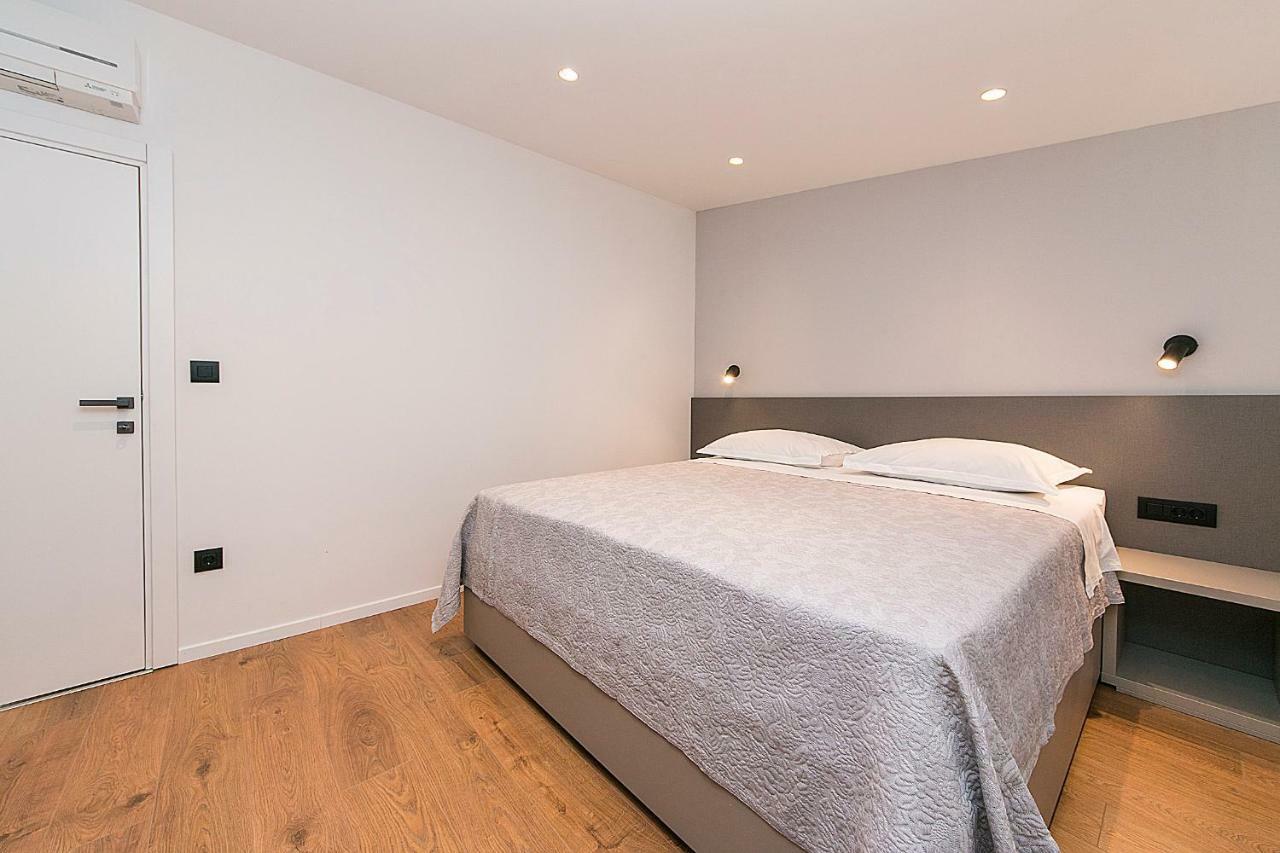 Apartments Juric Brela Luaran gambar